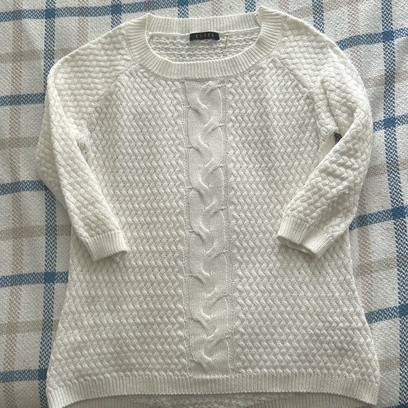 White knit three quarter sleeve top - Picture 1 of 6